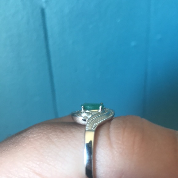 COPY - Natural Emerald Ring - Picture 4 of 5